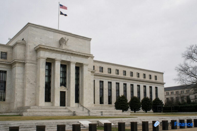 Alan Greenspan, the Man Behind the 'Fed Put,' Dies at 100