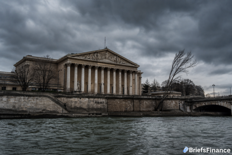 France Faces Budget Crisis as Political Gridlock Threatens Stability