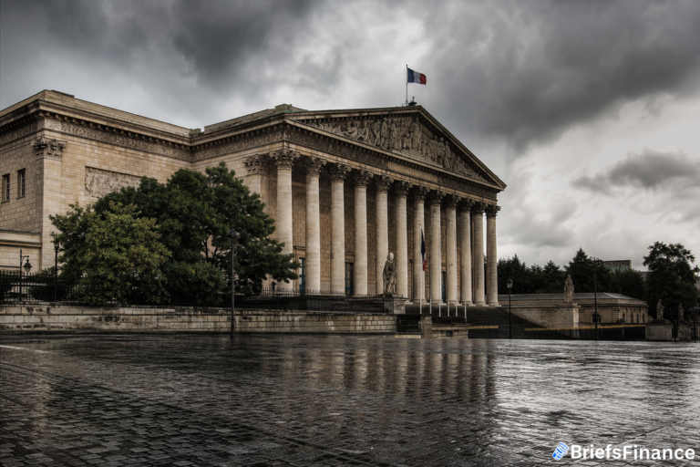 French Political Crisis Looms as Socialists Oppose Austerity Budget