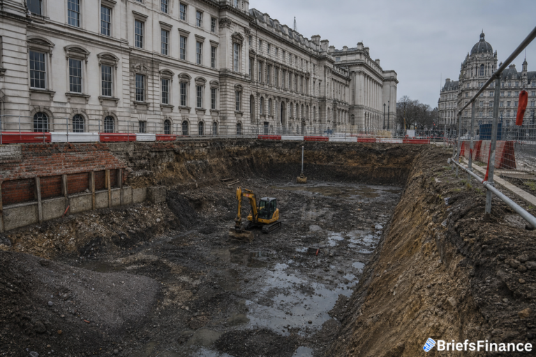 Bond Rout Blows Hole in UK Budget Plans as Burnham Faces £12 Billion Hit